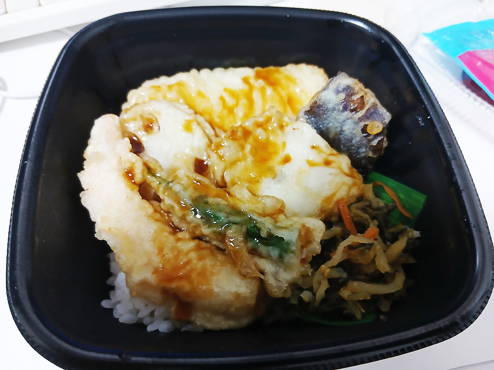 ほっともっと　得天丼 590円